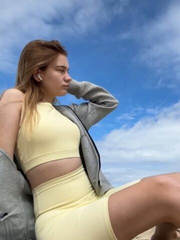 תל אביב- בת 22 מארחת מתוקה