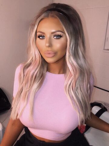 אישה מדליקה בלונדה – ירושלים