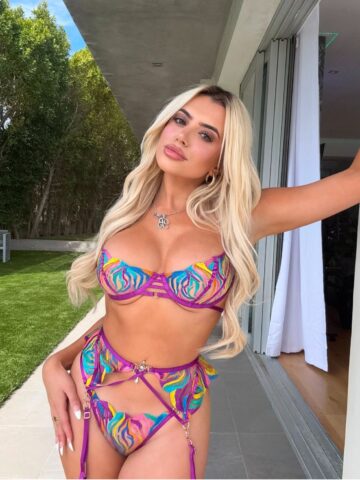 אליסה- בת 23 חדשה בישראל תיירת-תל אביב