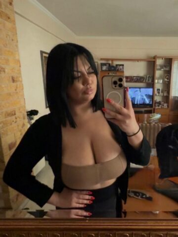 אנג'לינה מטפלת מקצוענית בת 28 -תל אביב