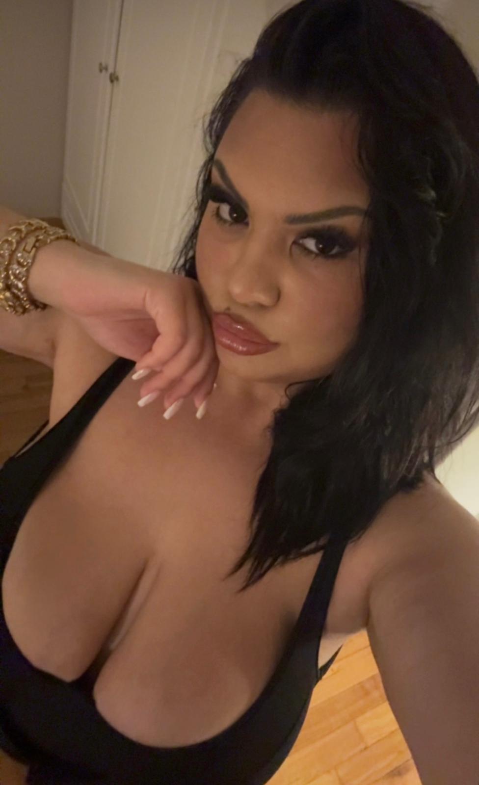 אנג'לינה מטפלת מקצוענית בת 28 -תל אביב