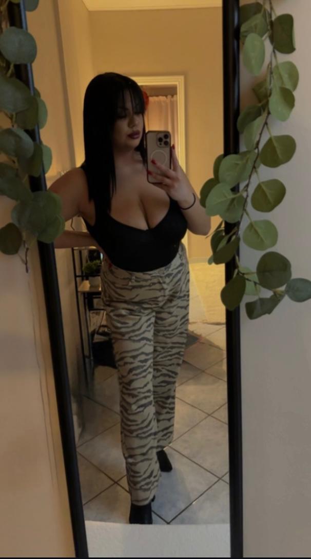 אנג'לינה מטפלת מקצוענית בת 28 -תל אביב