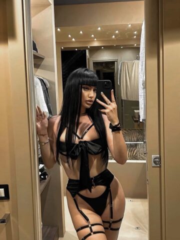 בחורה מדהימה בנתניה