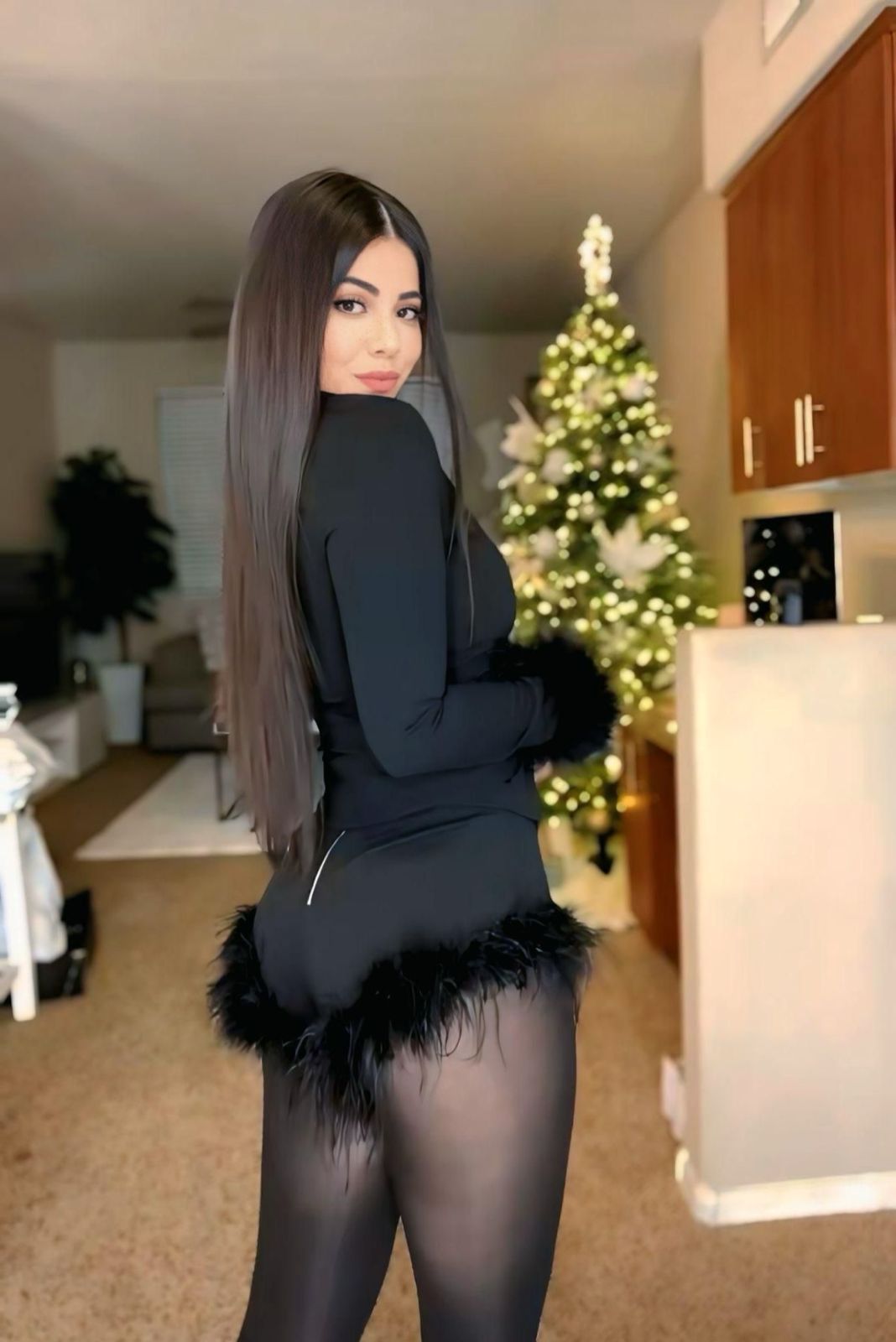 בלה – בת 25 תיירת מברזיל-בנתניה