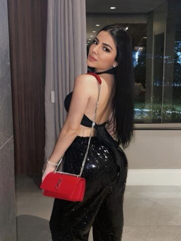 בלה – בת 25 תיירת מברזיל-בנתניה