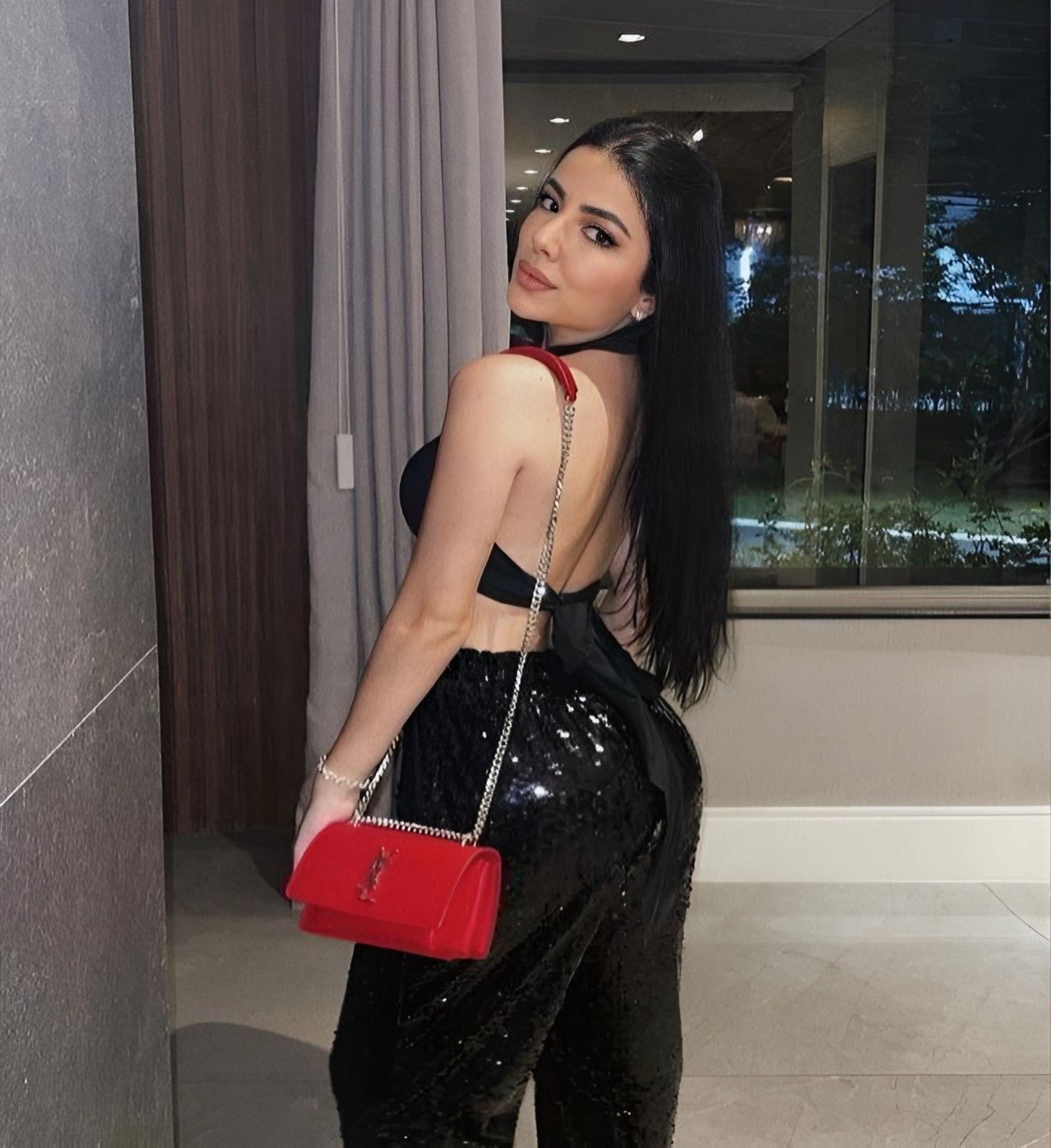 בלה – בת 25 תיירת מברזיל-בנתניה