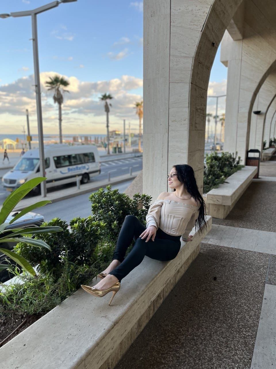 בתל אביב-בחורה מפנקת בת 25