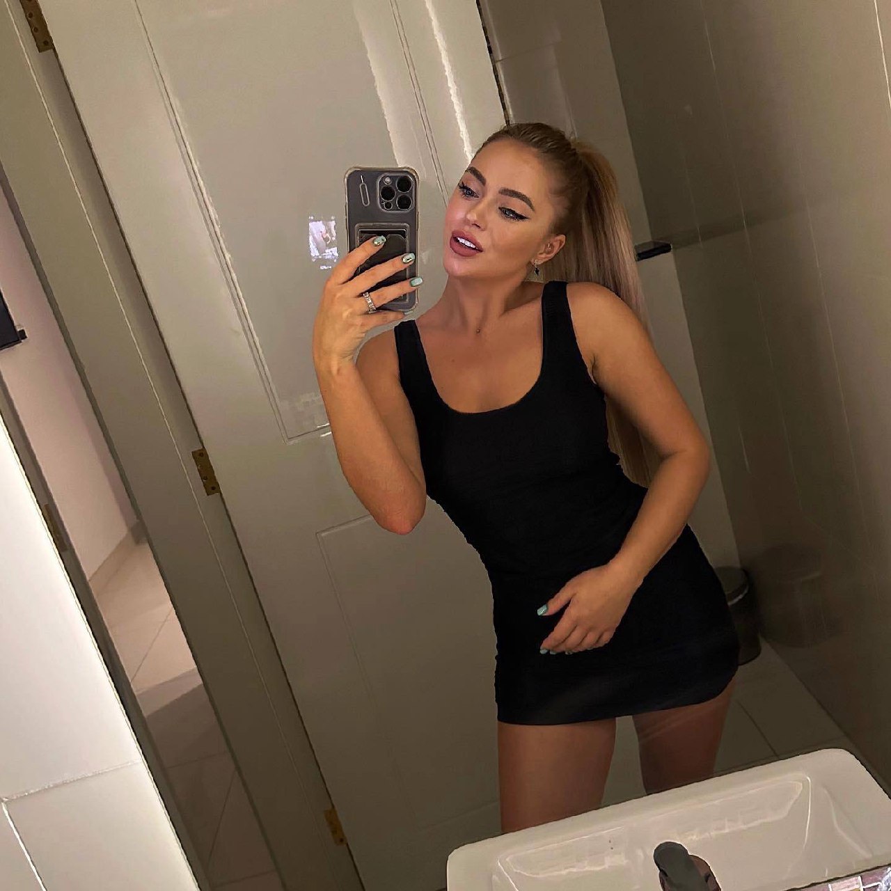 בתל אביב- תיירת רוסיה