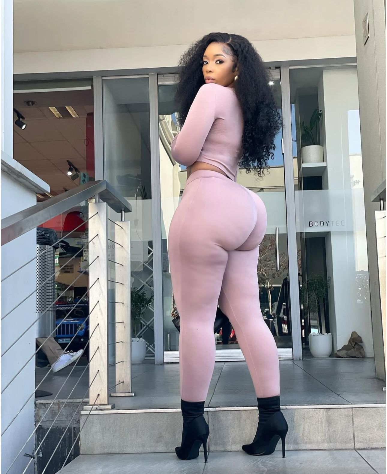 גני- תל אביב תיירת אפריקאית בת 35