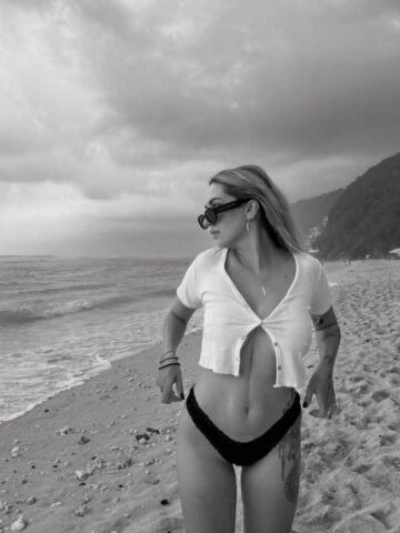 דנה בחורה מחול בלונדה 25- תל אביב