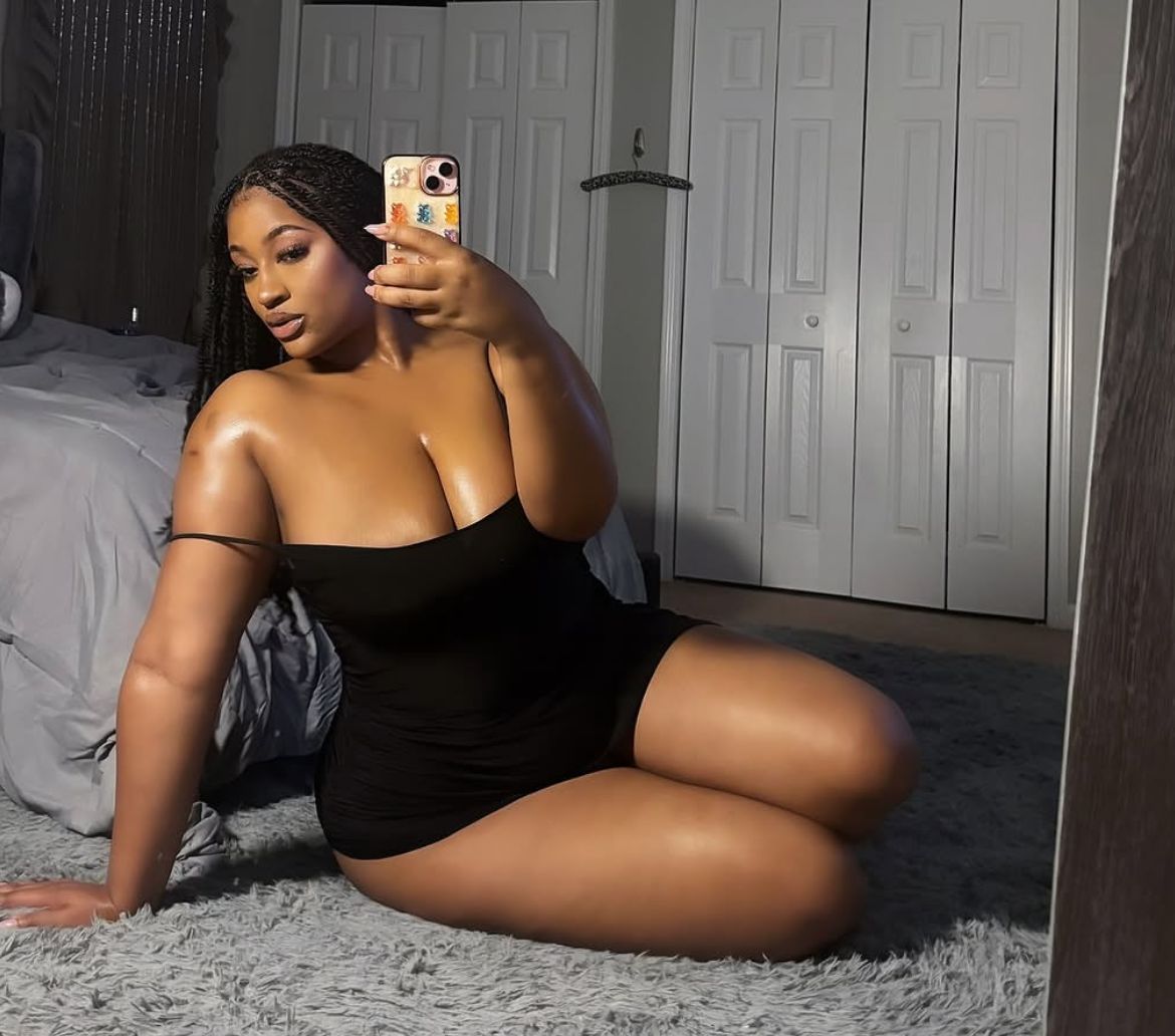 טשה תל אביב- 23 תיירת אפריקאית חזקה