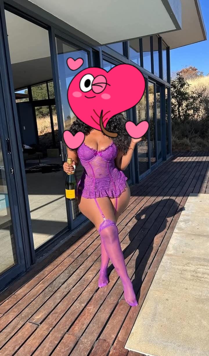 לואיז מלאה במקומות הנכונים תיירת אפריקאית תל אביב