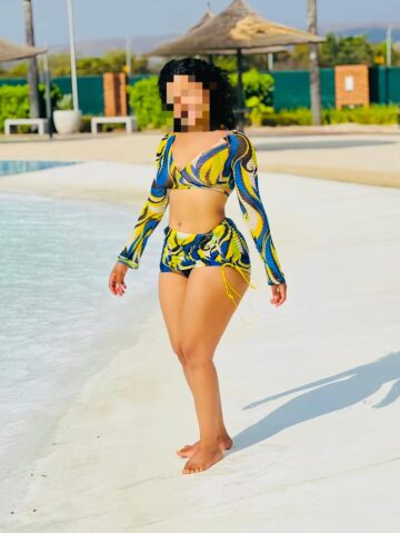 מלאה במקומות הנכונים בחורה לעיסוי משחרר -בתל אביב