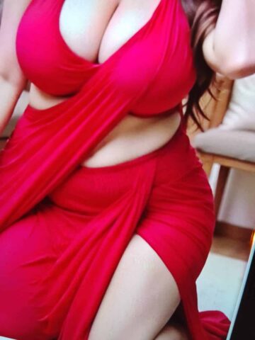 מלאה במקומות הנכונים מטפלת מקצוענית בת 28- בחולון