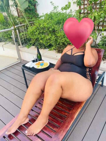 מלאה תיירת אפריקאית -אשקלון