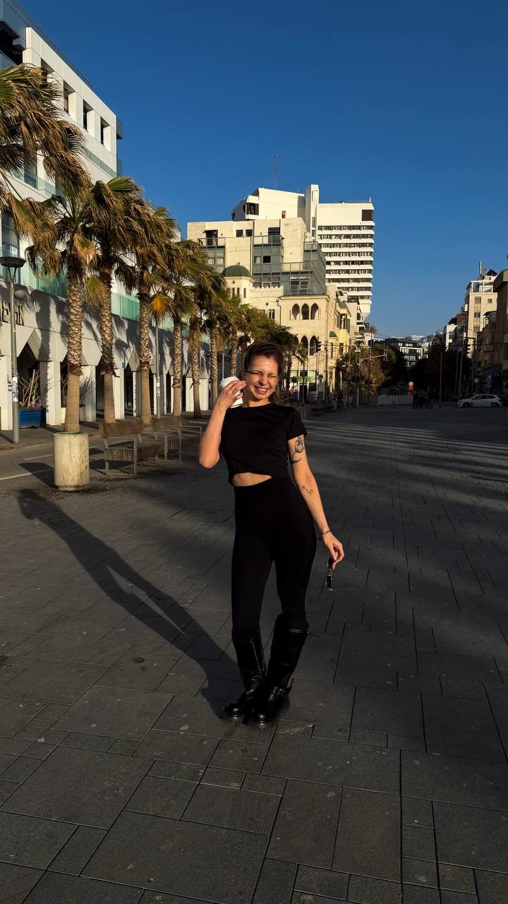 מריאנה – תל אביב- בת 28 רזה בחורה מחול