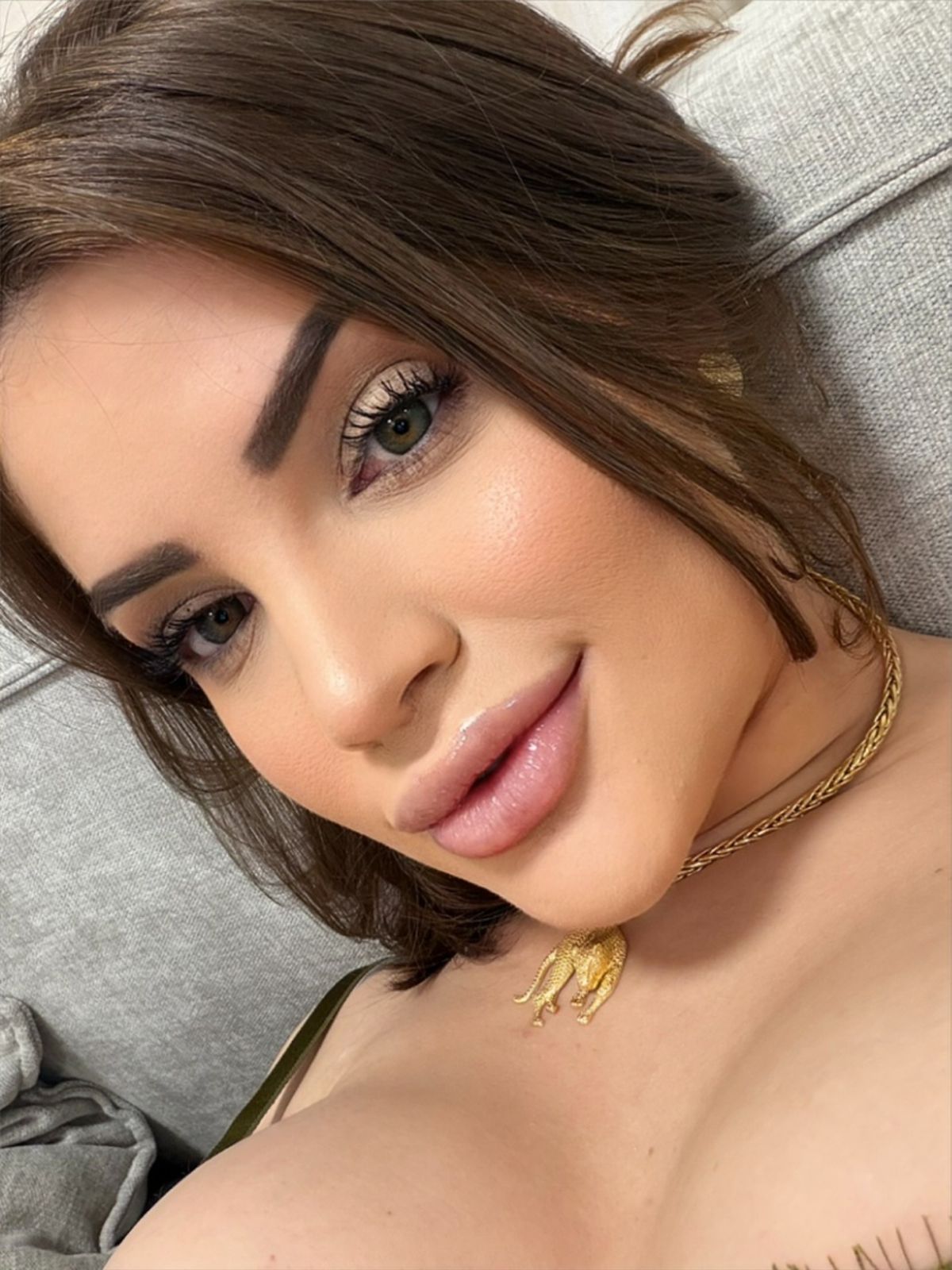 סופיה- בת 26 תיירת ברזילאית -בת ים