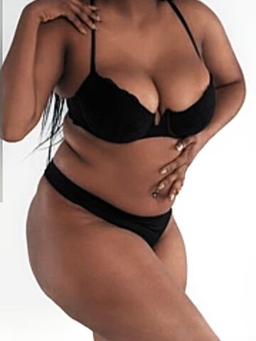 קלי- חיפה – מלאה במקומות הנכונים אפריקאית תיירת