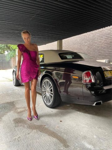 קריסטינה תל אביב – תיירת ספורטיבית בת 35 בלונדה