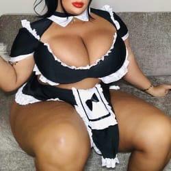 תיירת אפריקאית חזקה – תל אביב