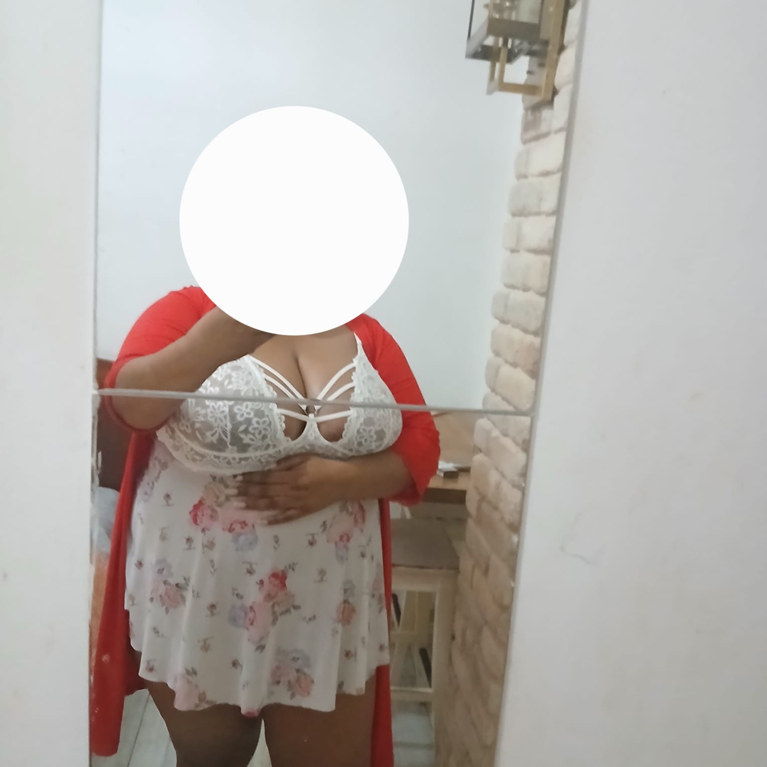 תיירת מגמייקה בתל אביב